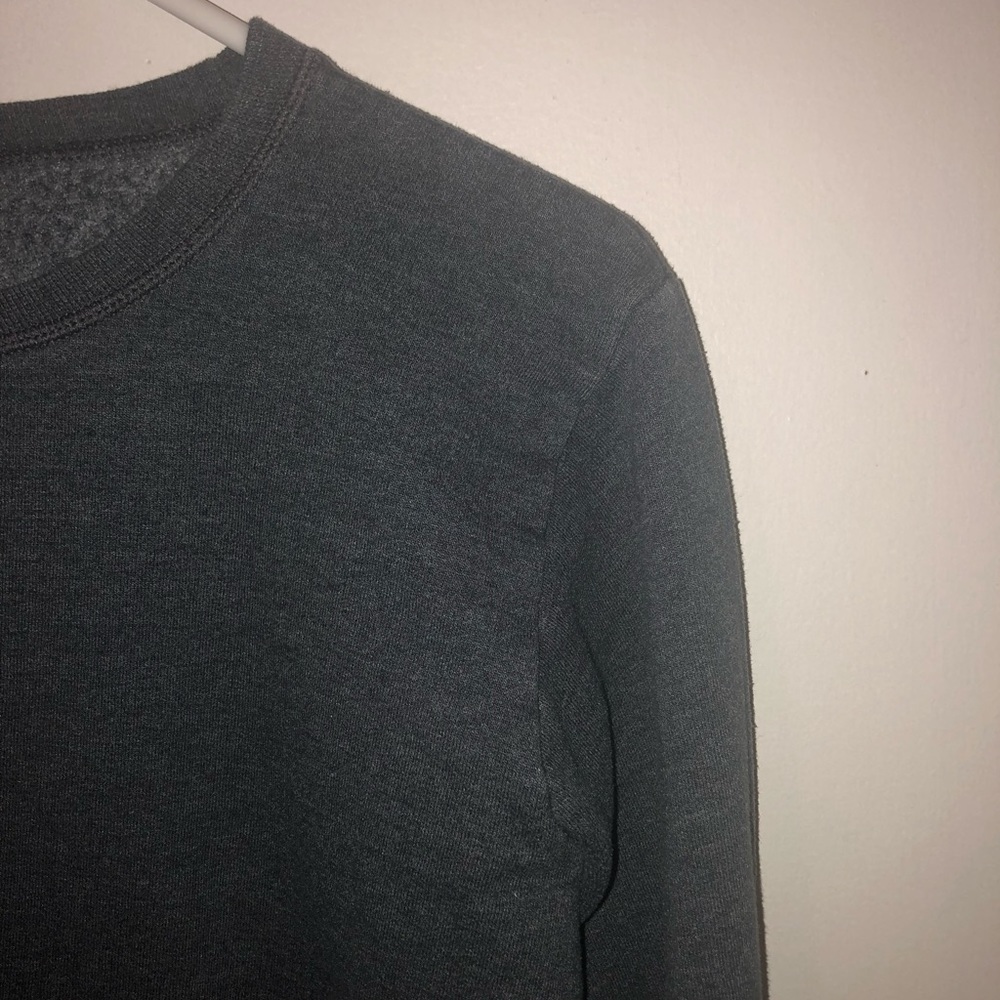 Gray crew neck sweatshirt!